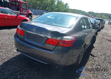 2015 Honda Accord Sport z USA, uszkodzony, nr VIN 1HGCR2F54FA039972